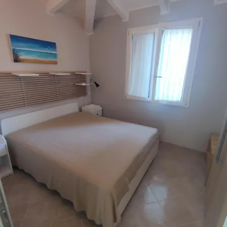 Villa With Private Pool For 8 People Monte Petrosu
