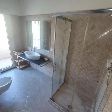With Private Pool For 8 People * モンテ・ペトロズ